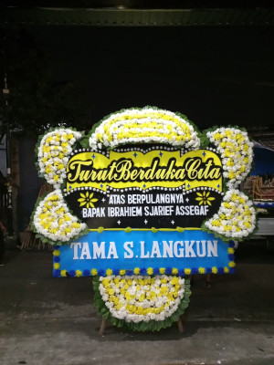 Papan Bunga Duka di Tatanga